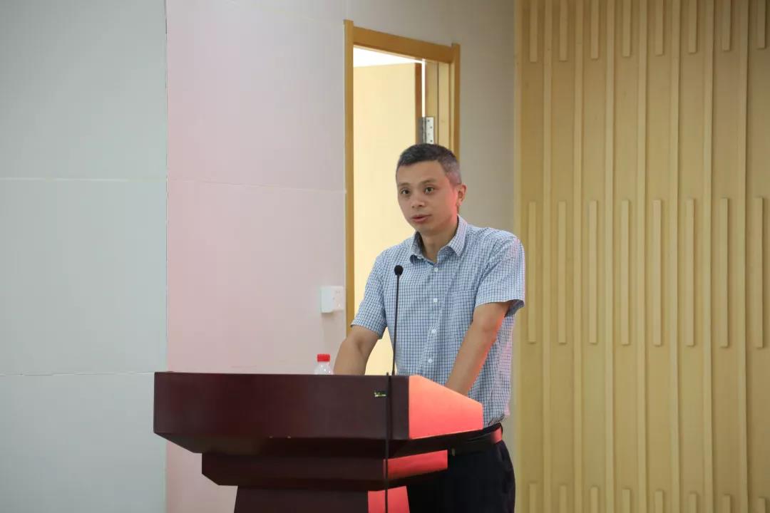 通鼎集团“联心”志愿服务队成立并授旗 通鼎集团“联心”志愿服务队成立并授旗